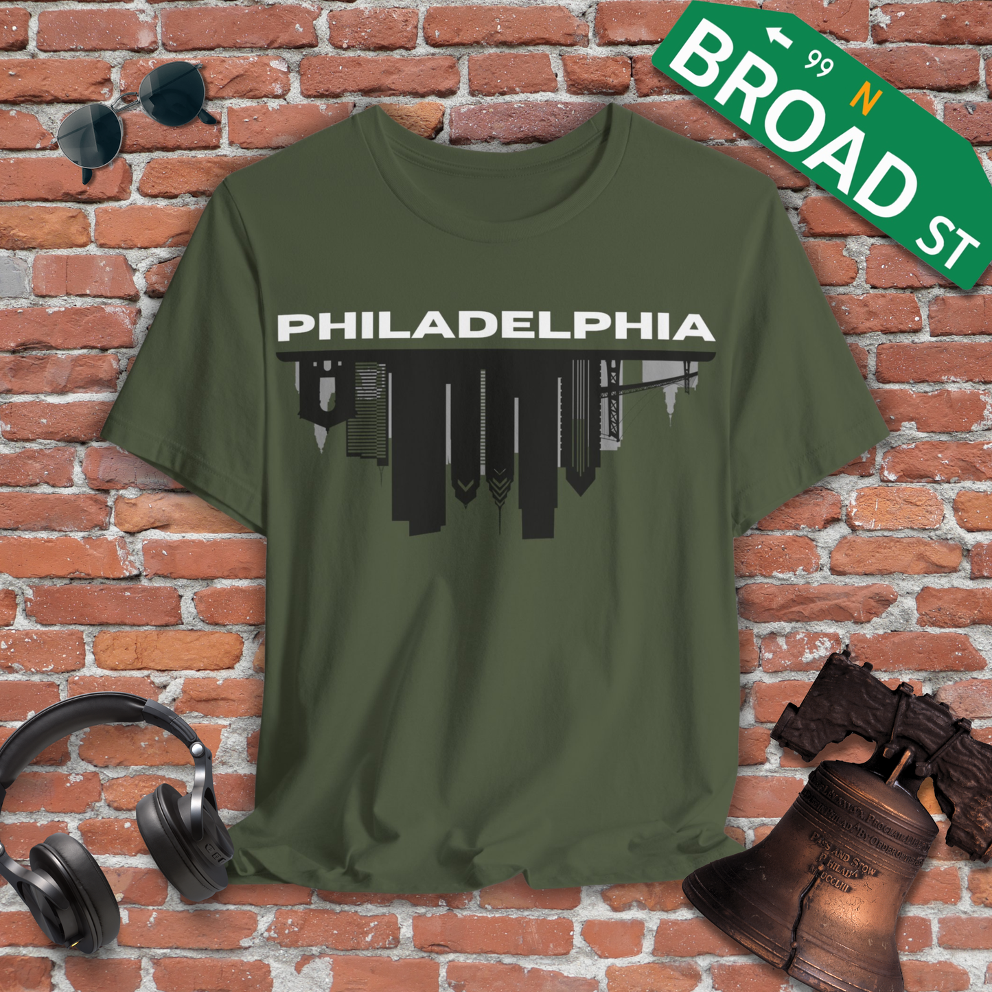 Philadelphia Flipped Skyline - Black Tee