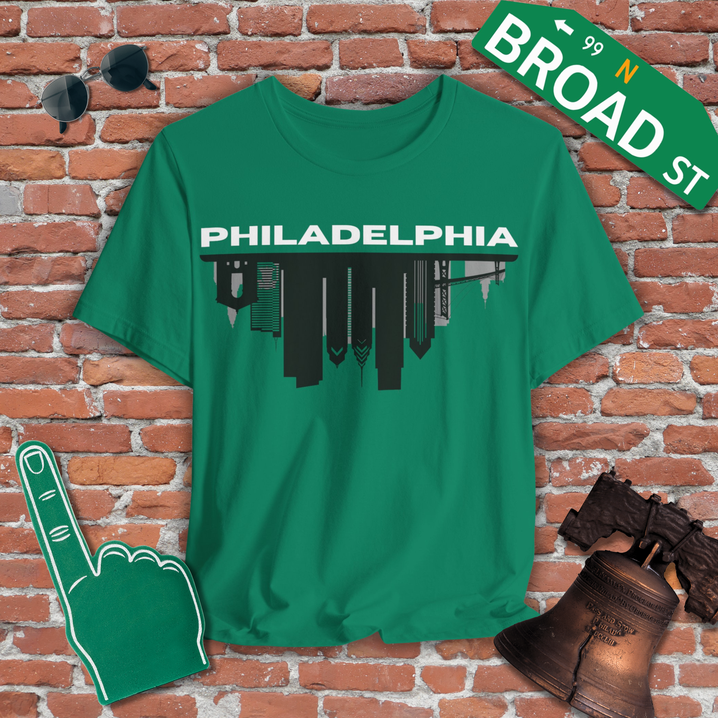 Philadelphia Flipped Skyline - Black Tee