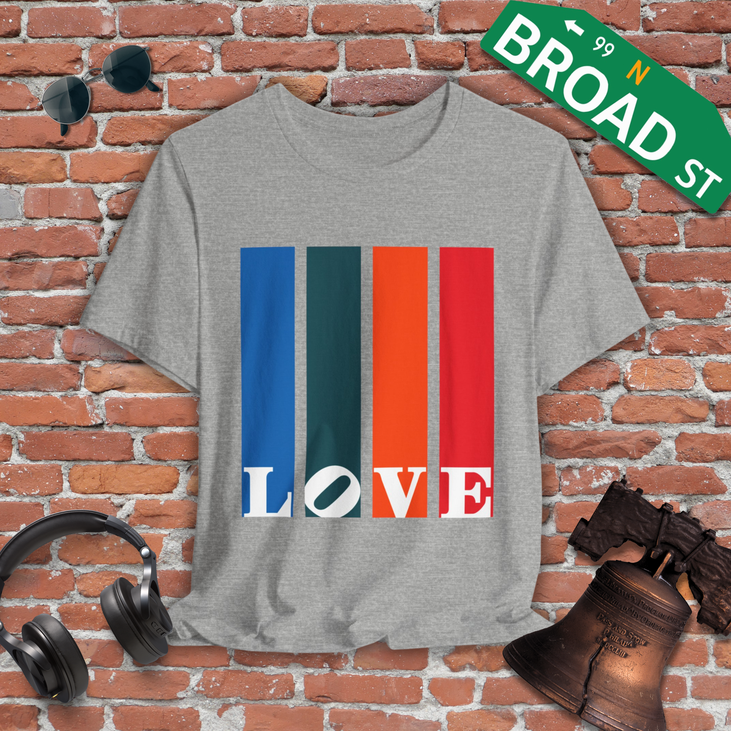 Philly Pillars LOVE Tee