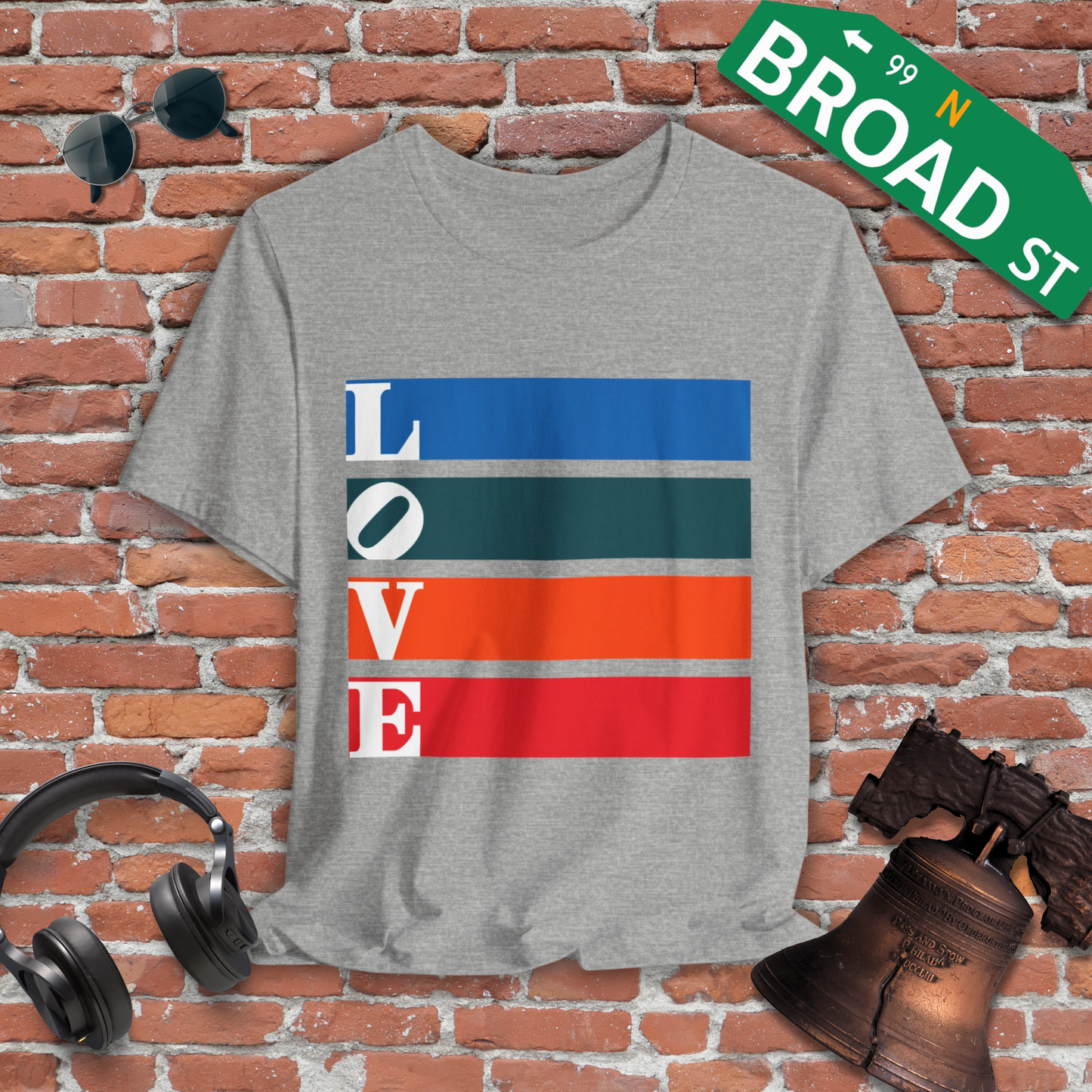 Straight Bars LOVE Tee